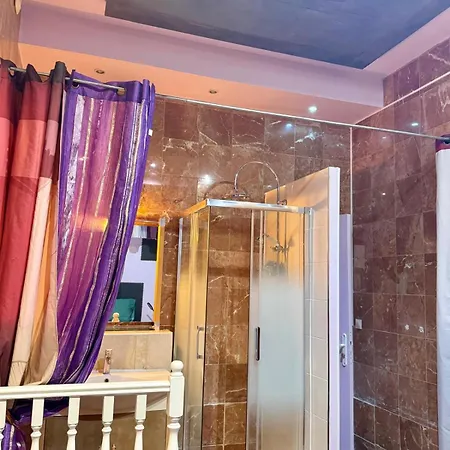 Apartment Th - *